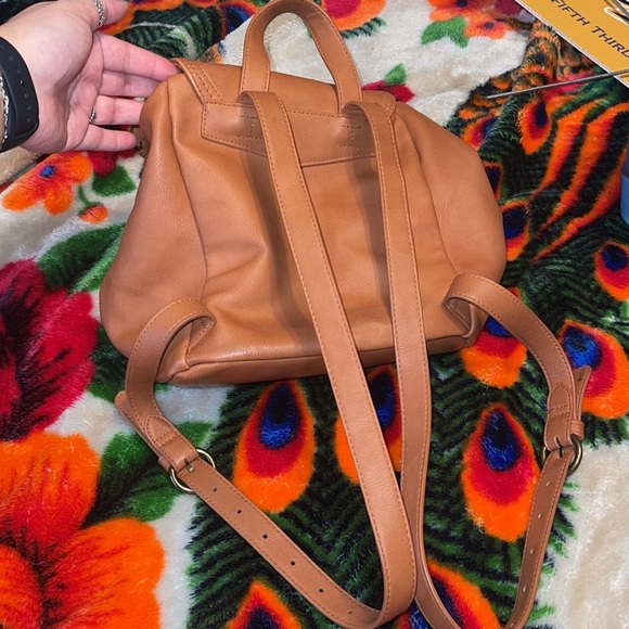 Universal thread backpack - Picture 4 of 5